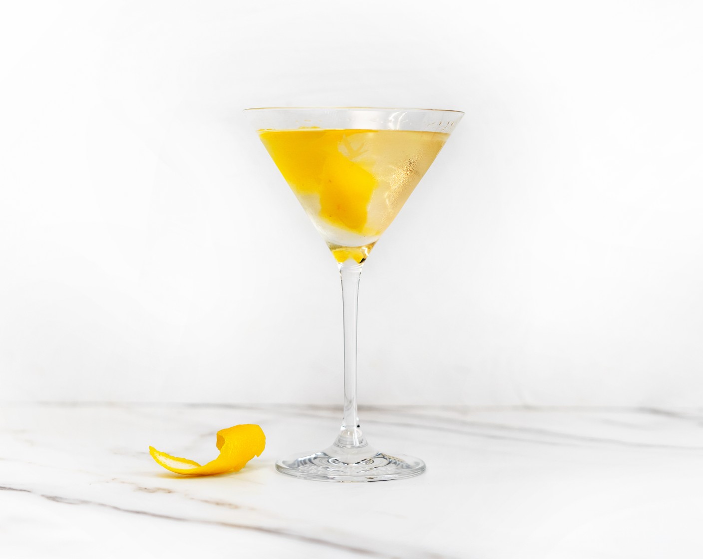 Elderflower Vesper Martini Recipe | MixLab