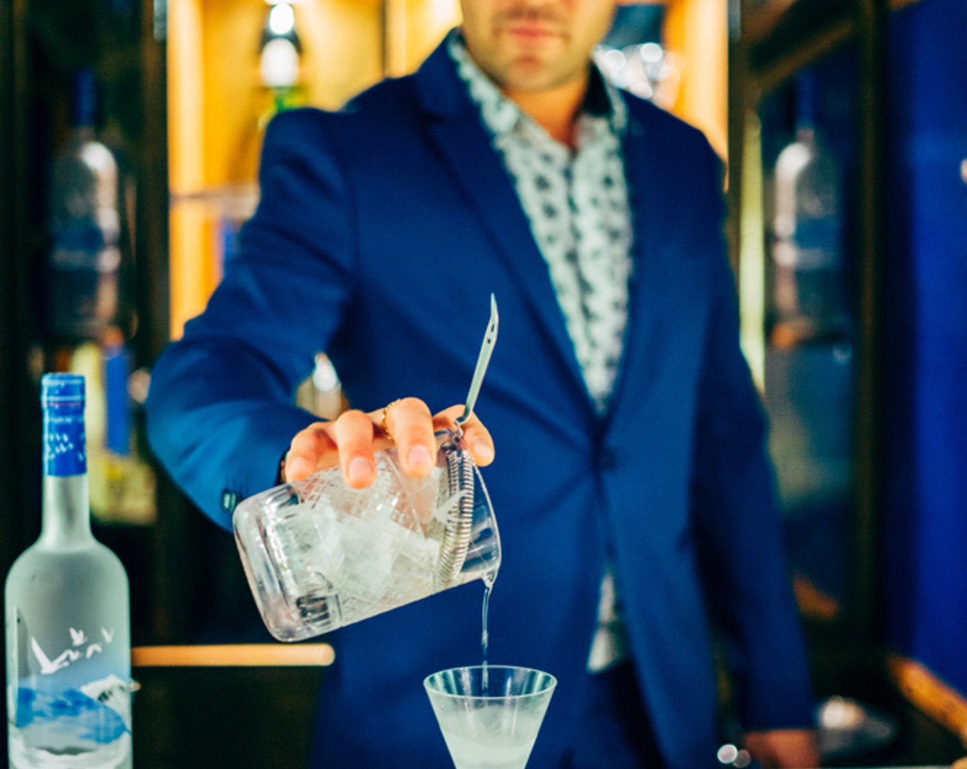 Dry Martini / Twist Recipe | MixLab
