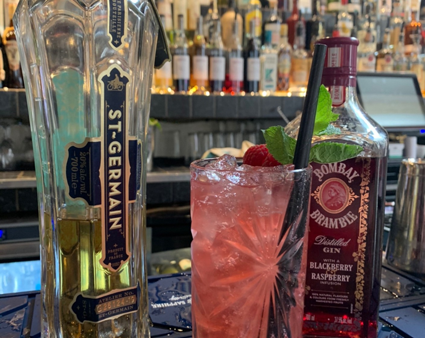 Bramble and Elderflower Collins Recipe | MixLab